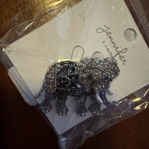 Elephant brooch/pin